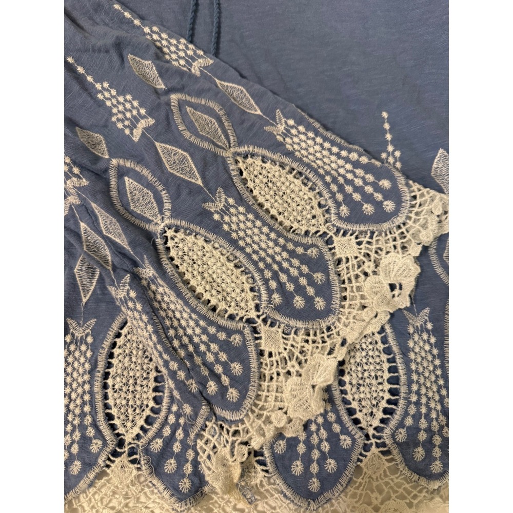 Chicos Blue Lace Trim Cold Shoulder Bell Sleeve Boho Embroidered Top Size 2 L - Picture 4 of 11